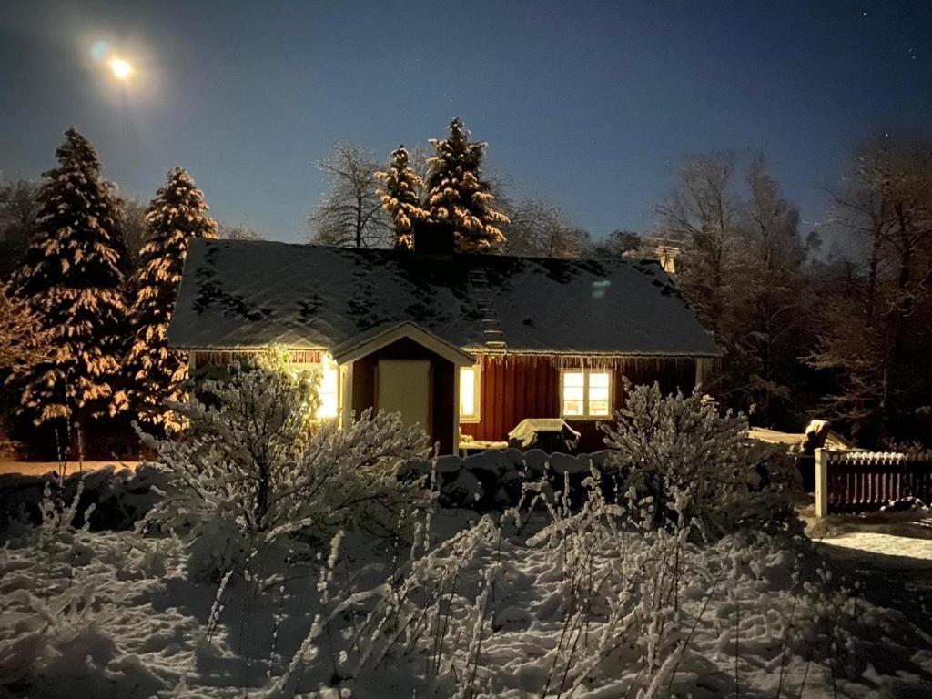 Mysig Stuga Naera Aestad Vingard & Spa Exterior photo